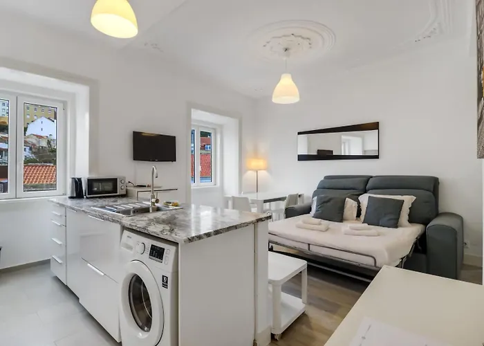 Bright 1br Castelo Sao Jorge - Graca Getaway | By Airnest *