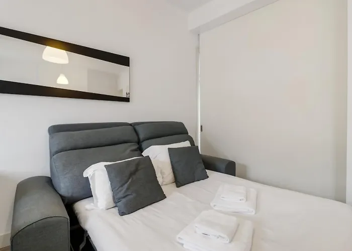 Bright 1br Castelo Sao Jorge - Graca Getaway | By Airnest * Lisbon