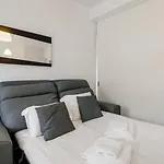 Bright 1br Castelo Sao Jorge - Graca Getaway | By Airnest * リスボン