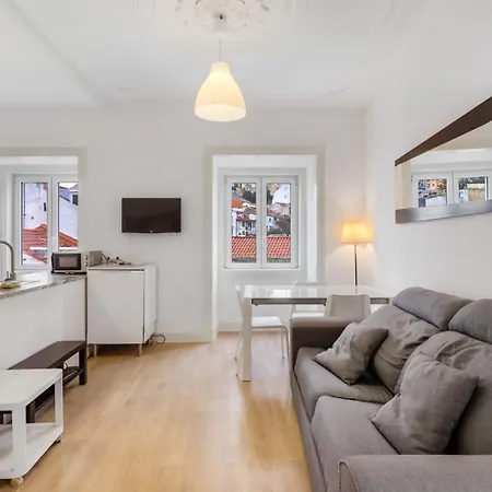 Bright 1br Castelo Sao Jorge - Graca Getaway | By Airnest 리스본